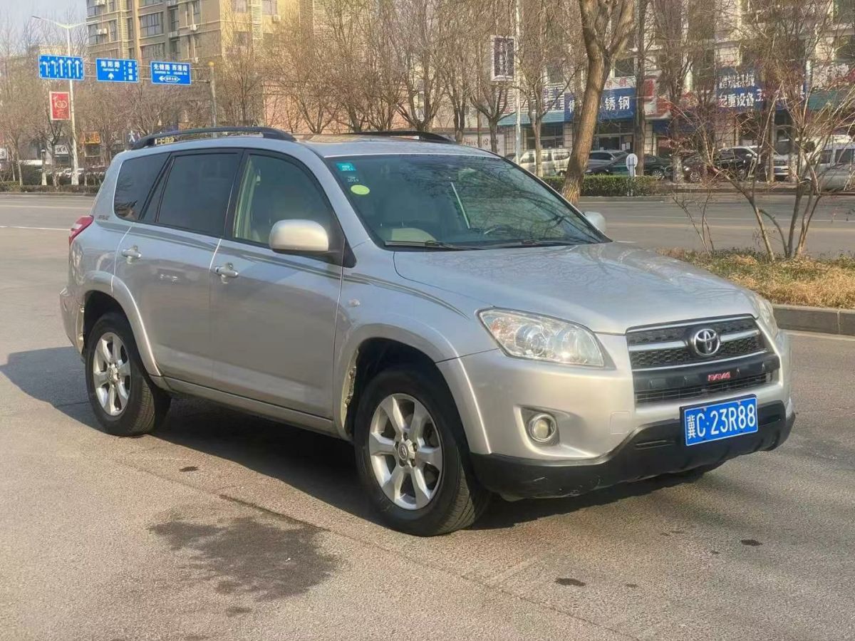 豐田 RAV4  2011款 2.4 至臻導(dǎo)航版圖片