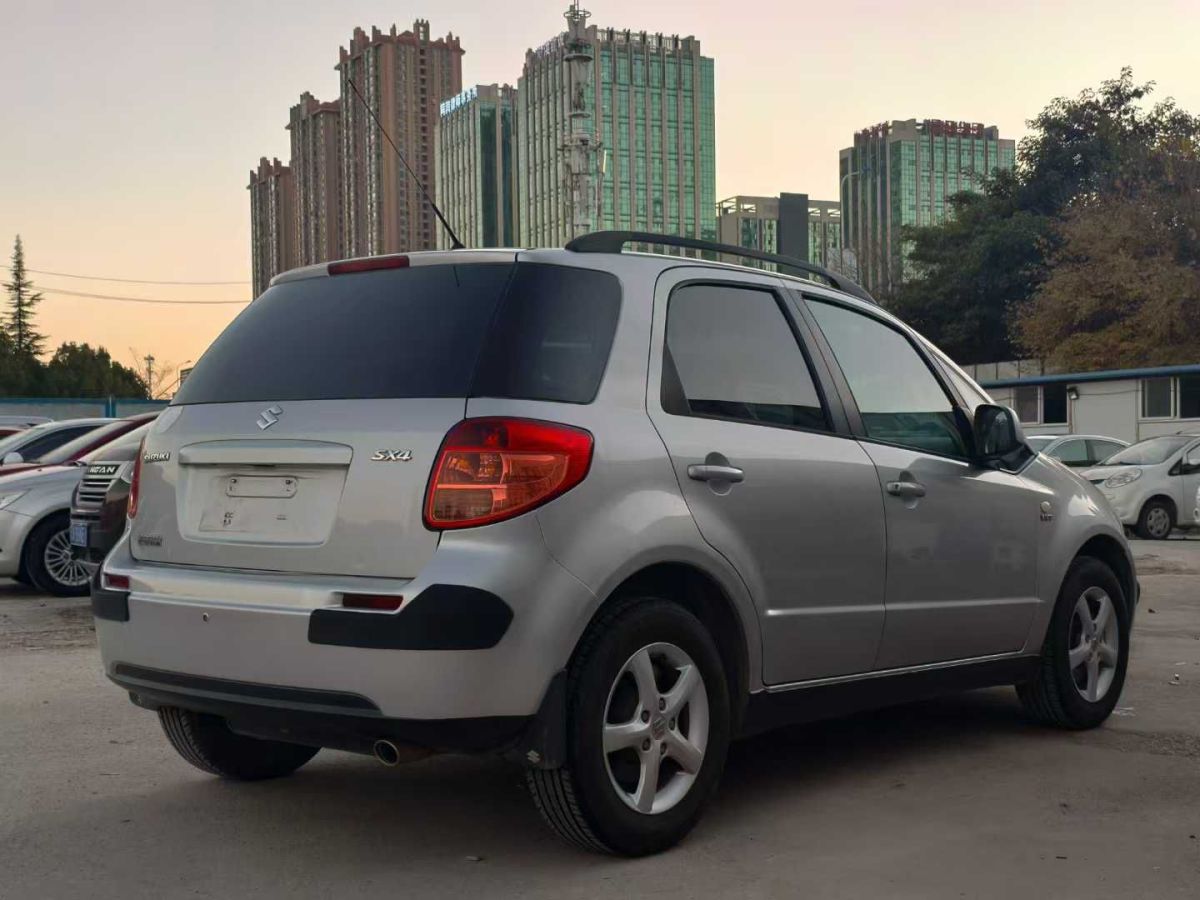 鈴木 天語(yǔ) SX4  2013款 1.6L 手動(dòng)酷銳型圖片