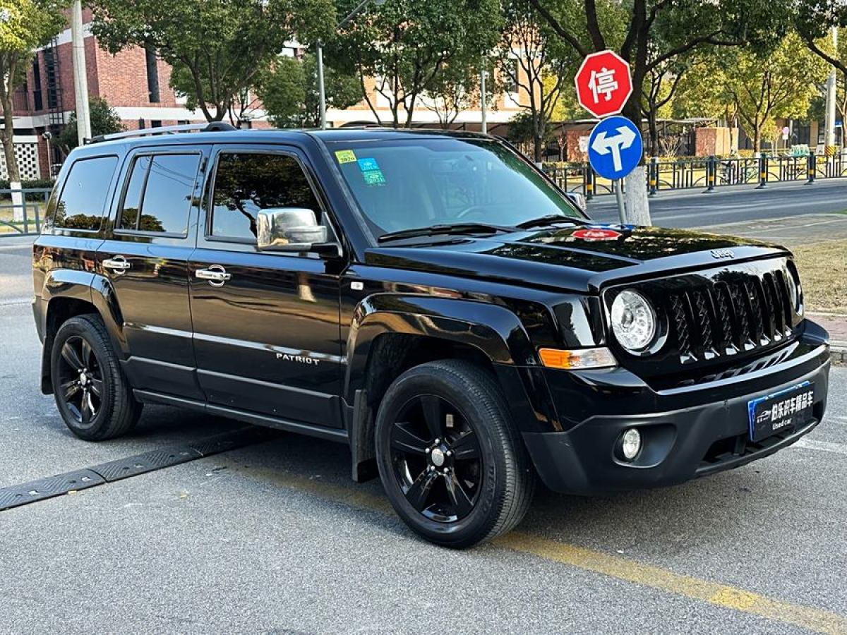 Jeep 自由客  2014款 2.4L 豪華導航版圖片