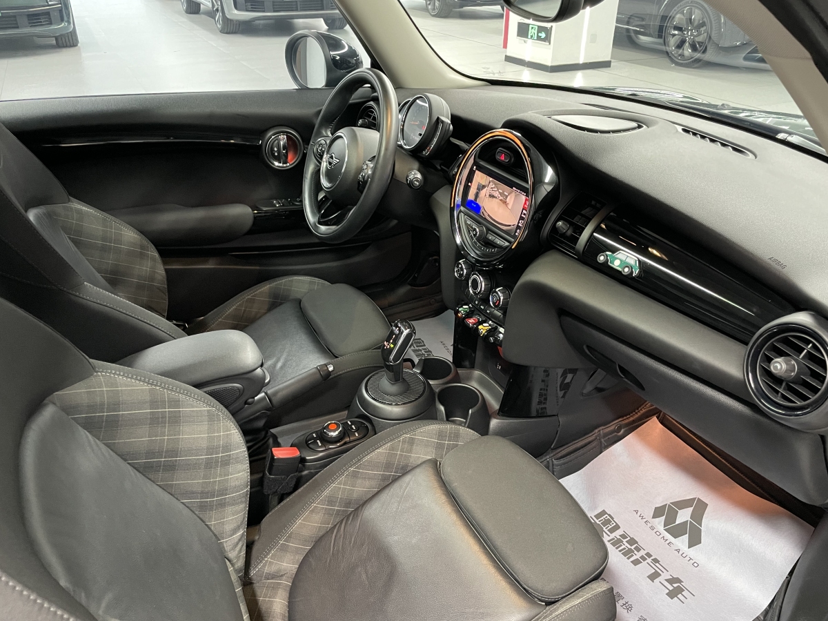 2019年4月MINI COUNTRYMAN  2018款 1.5T COOPER 經(jīng)典派