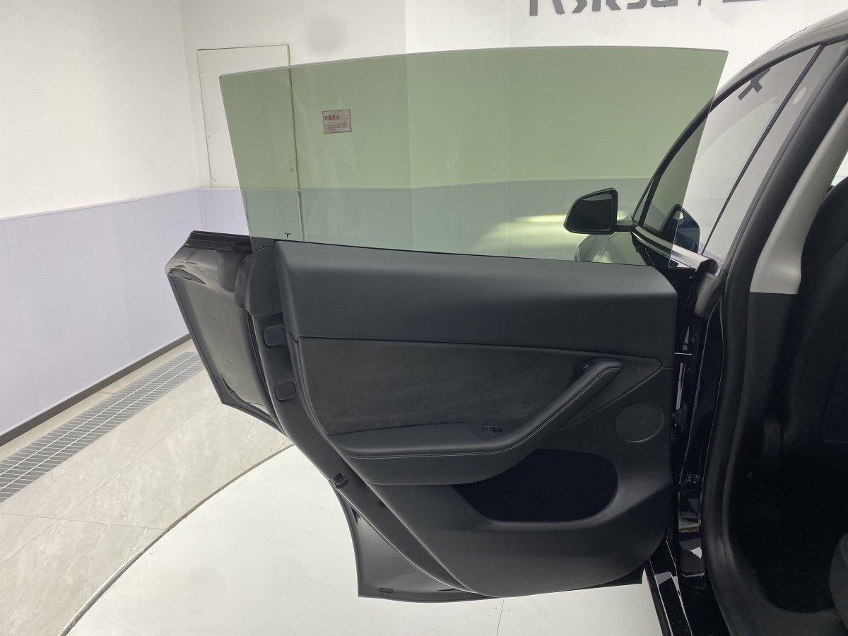 特斯拉 Model Y  2021款 改款 Performance高性能全輪驅(qū)動(dòng)版圖片