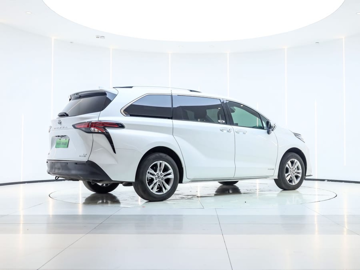 豐田 賽那SIENNA  2023款 2.5L混動 舒適版圖片