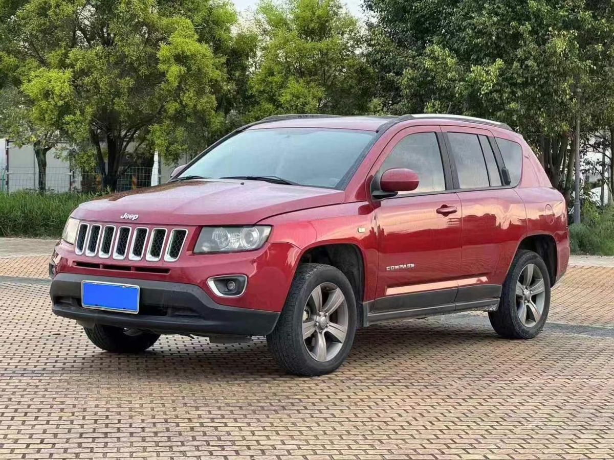 Jeep 指南者  2014款 改款 2.0L 兩驅(qū)精英版圖片