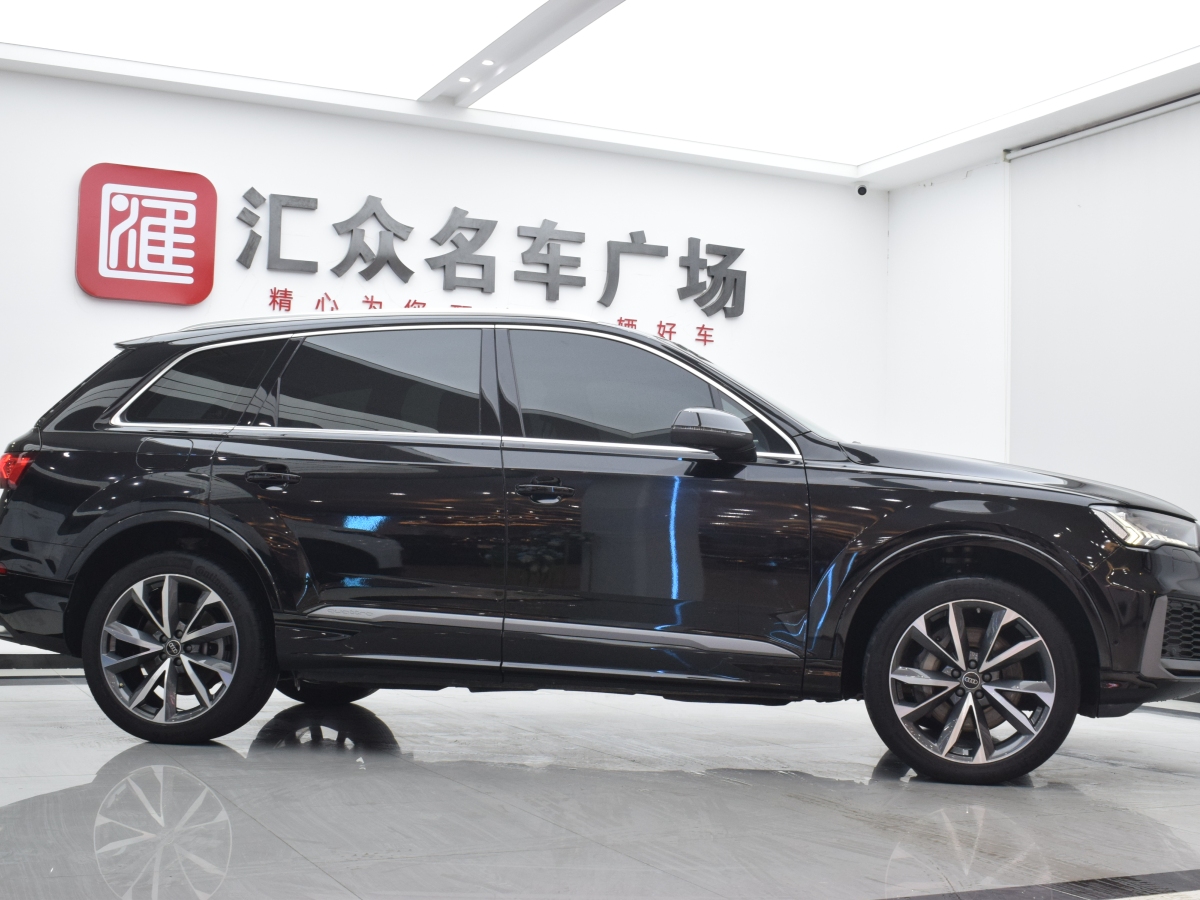 奧迪 奧迪Q7  2023款 55 TFSI quattro S line運(yùn)動(dòng)型圖片