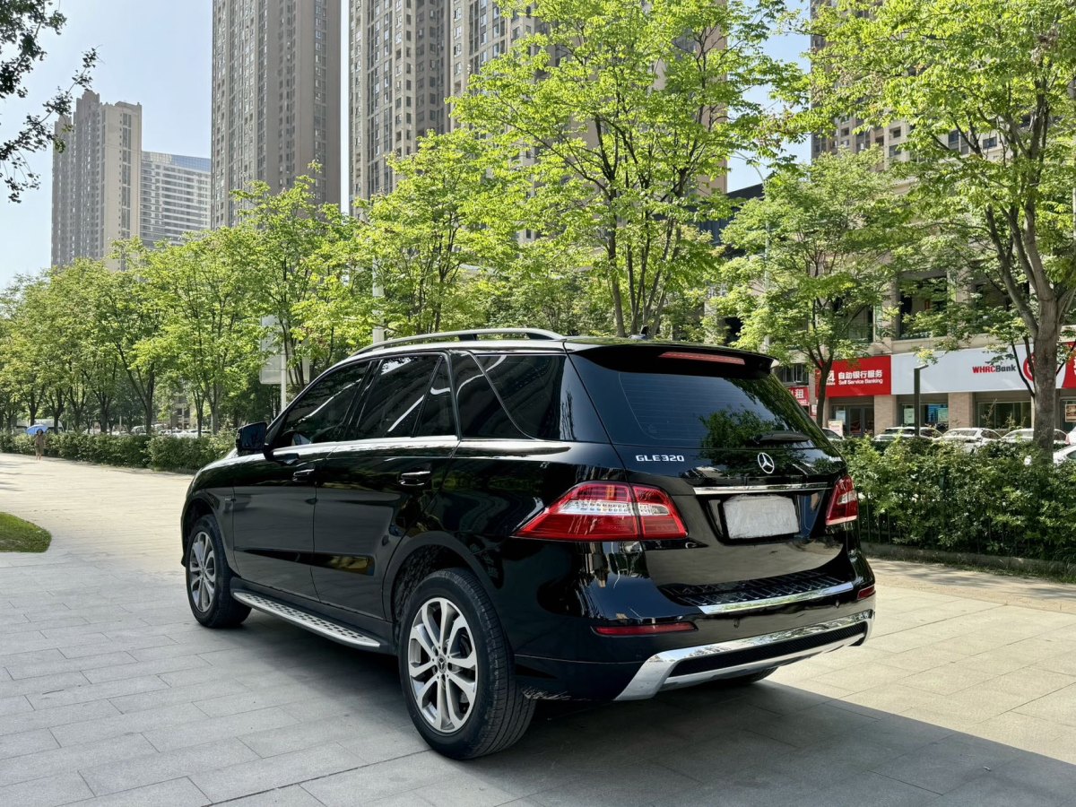 奔驰 奔驰M级  2012款 ML 350 豪华型图片