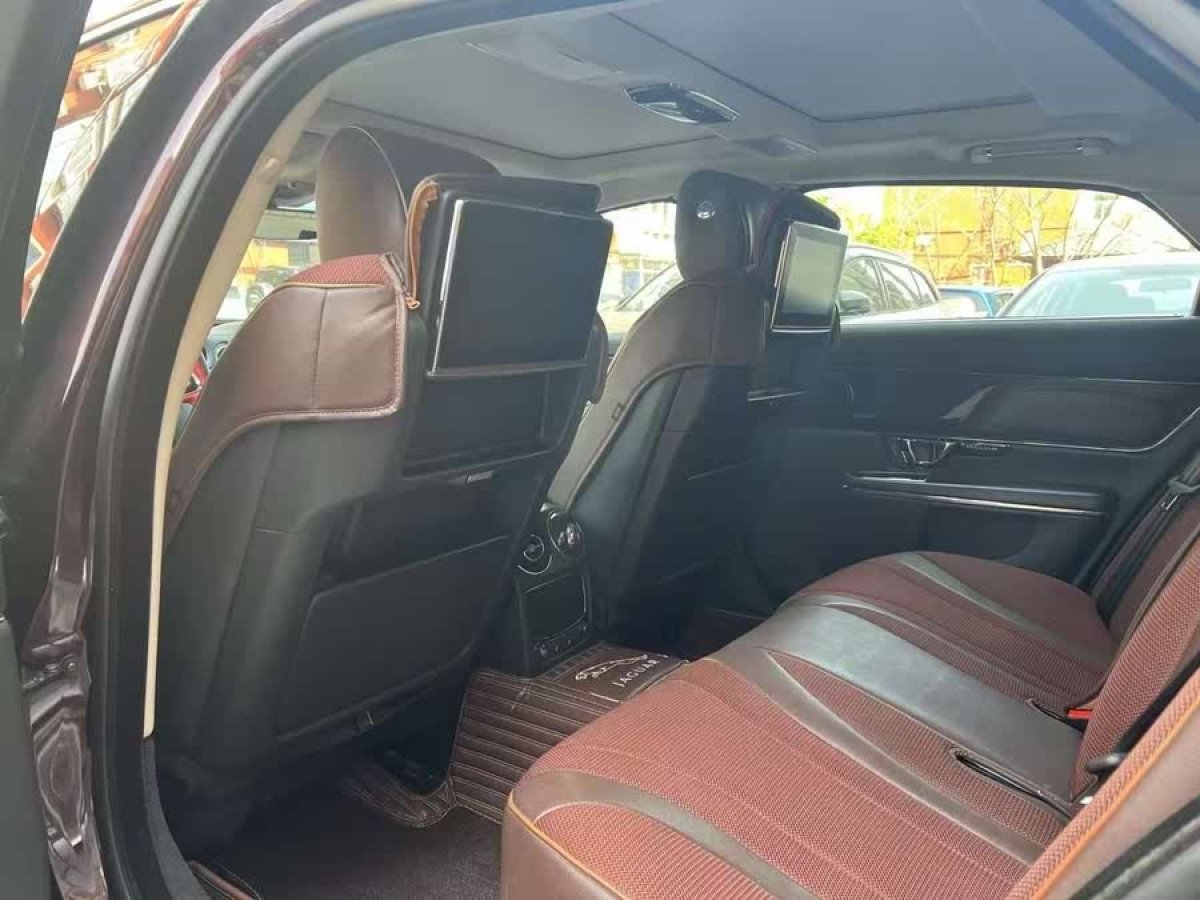 捷豹 XJ  2018款 XJL 3.0 SC 四驅(qū)全景商務(wù)版圖片