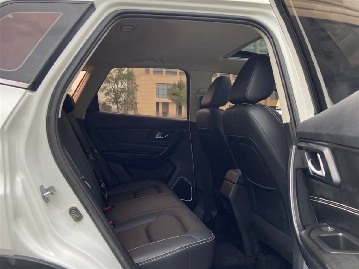 奔騰 X40  2019款  1.6L 手動(dòng)豪華型 國(guó)VI圖片