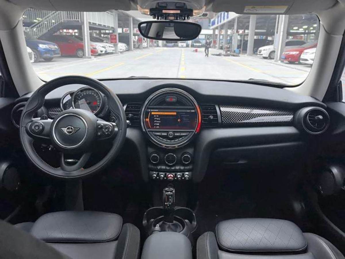 MINI MINI  2019款 2.0T COOPER S 經(jīng)典派圖片