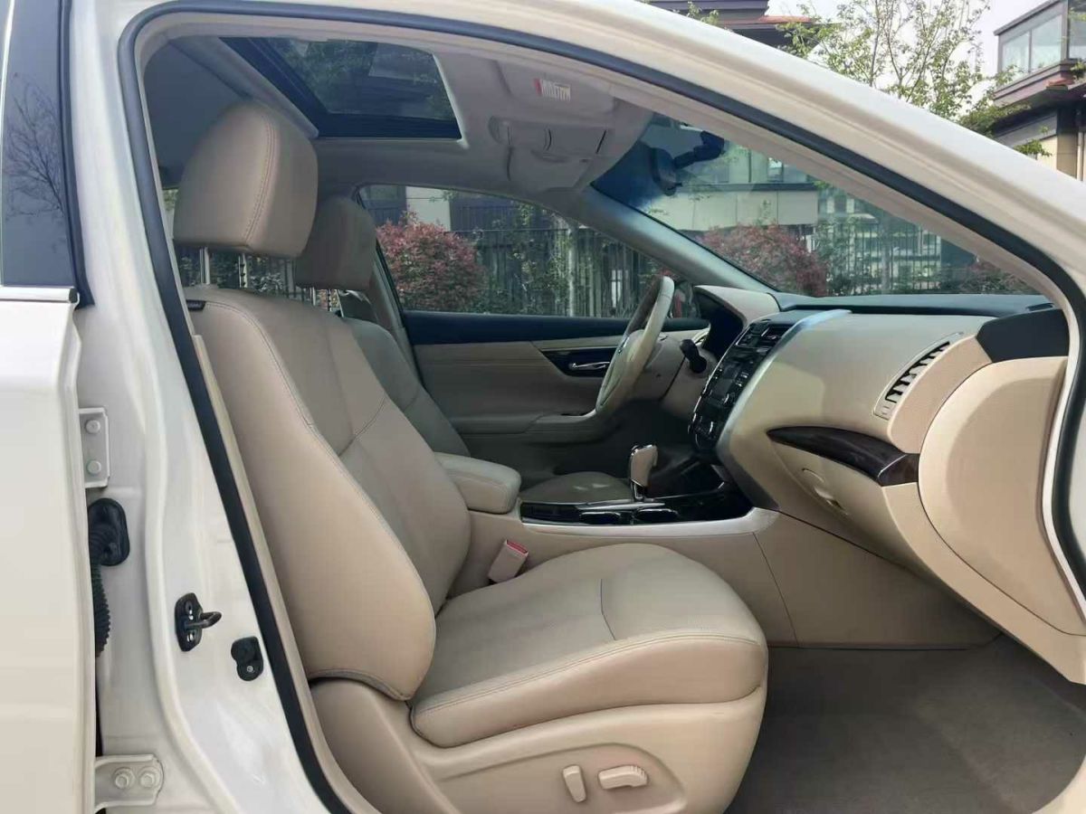 日產(chǎn) 天籟  2015款 2.0L XE-Sporty歐冠運動版圖片
