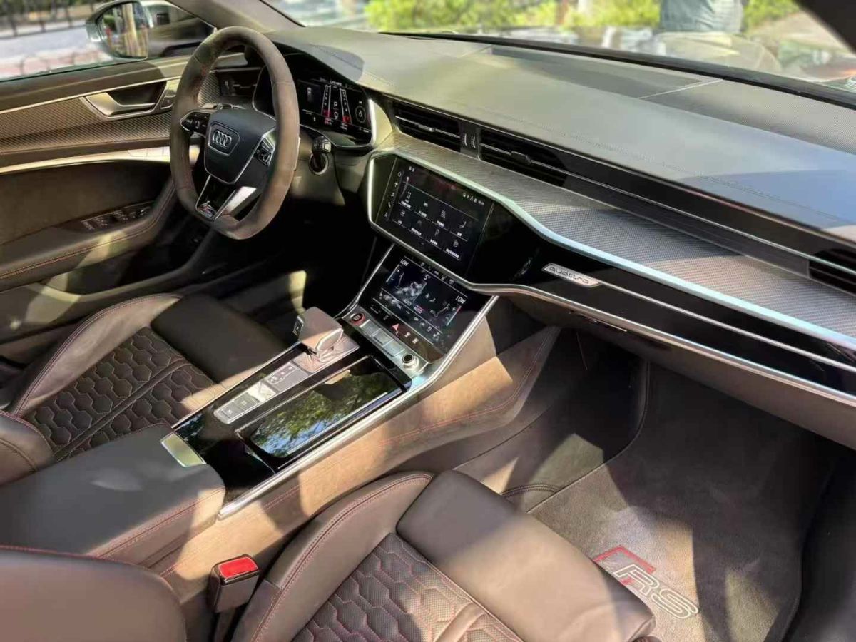 奧迪 奧迪RS 6  2024款 RS 6 4.0T Avant performance圖片