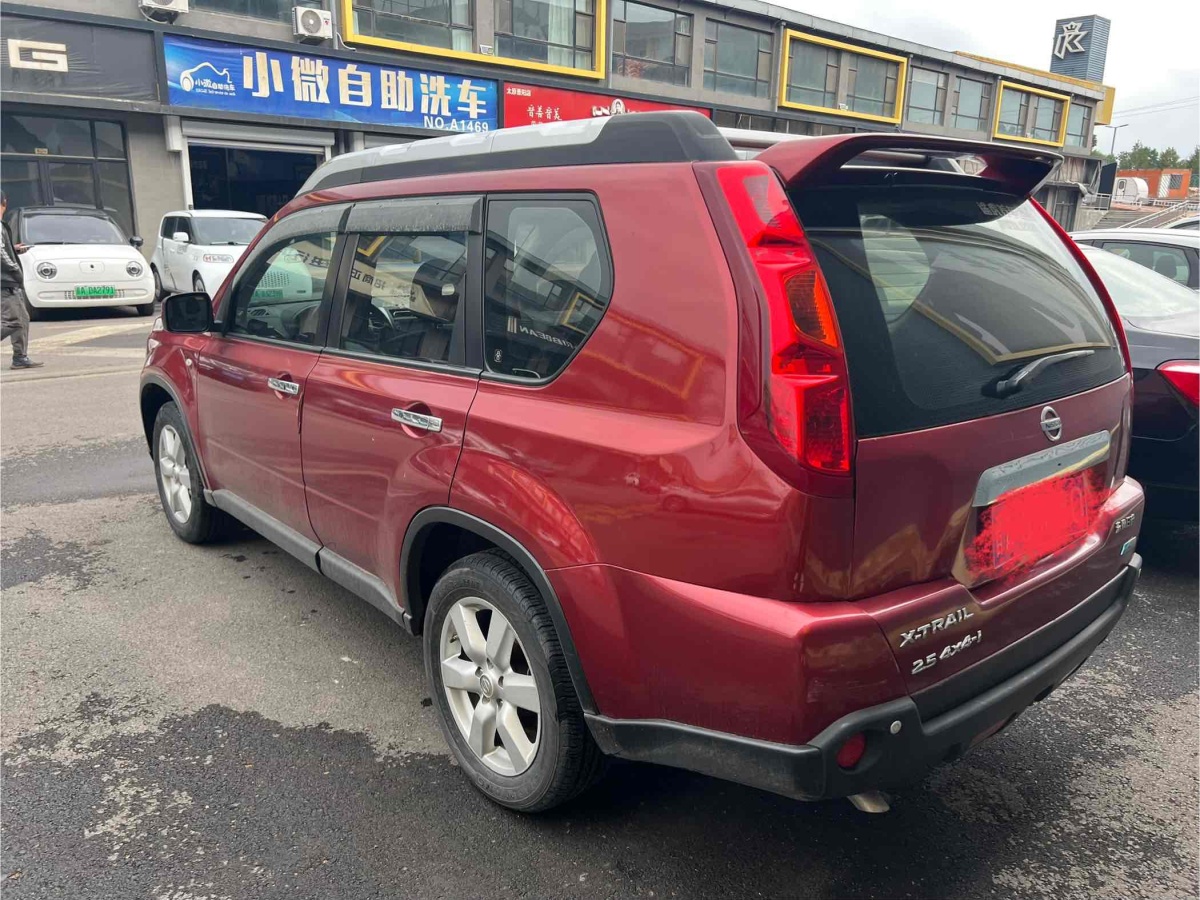 日產(chǎn) 奇駿  2010款 2.5L CVT至尊版 4WD圖片