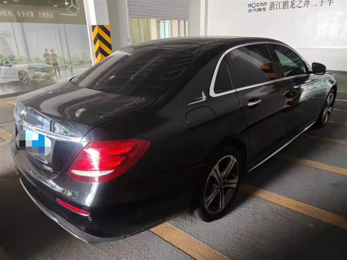 奔馳 奔馳E級(jí)  2018款 改款 E 200 L 運(yùn)動(dòng)型圖片