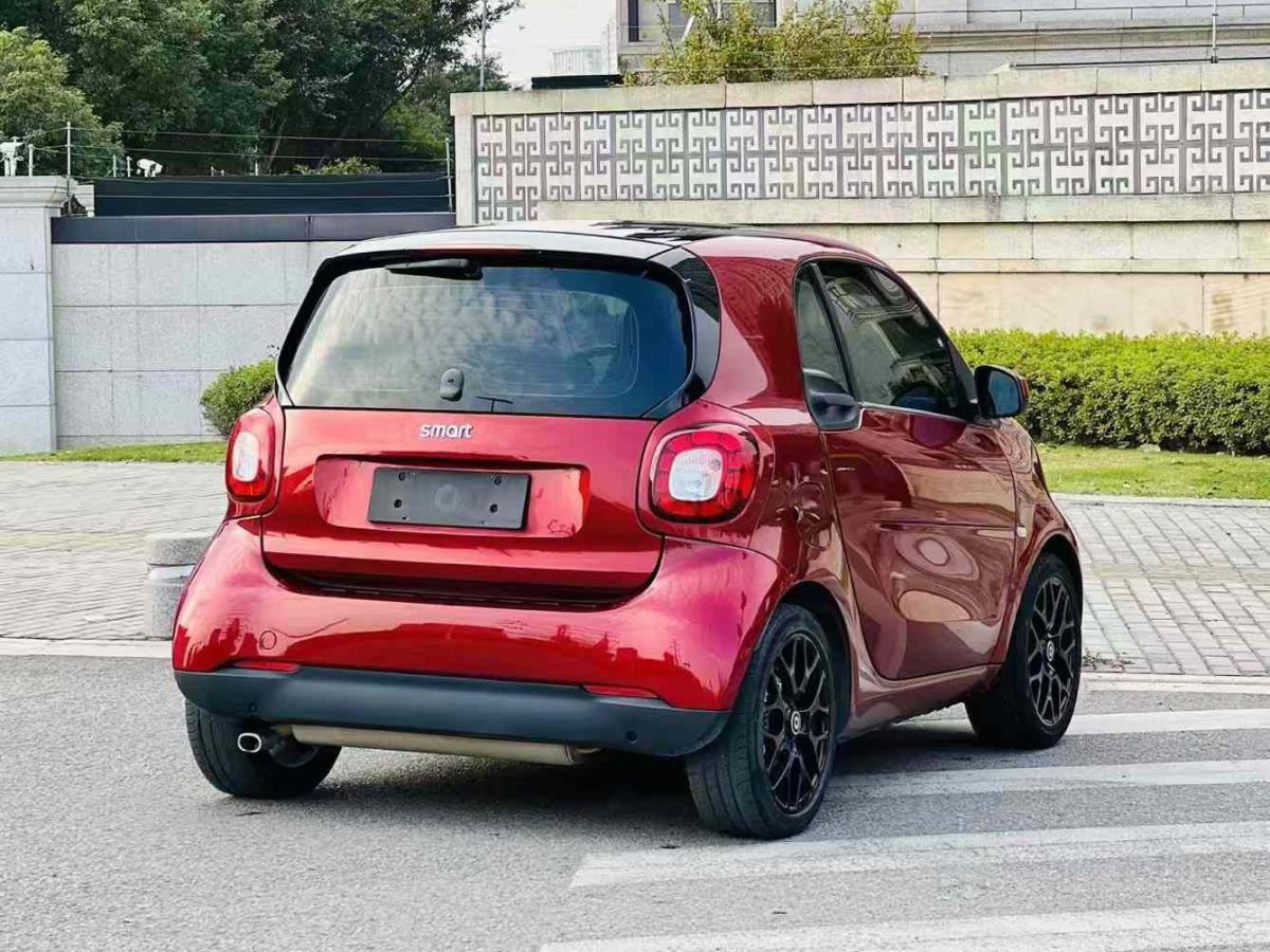 smart fortwo  2018款 0.9T 66千瓦20周年特別版圖片