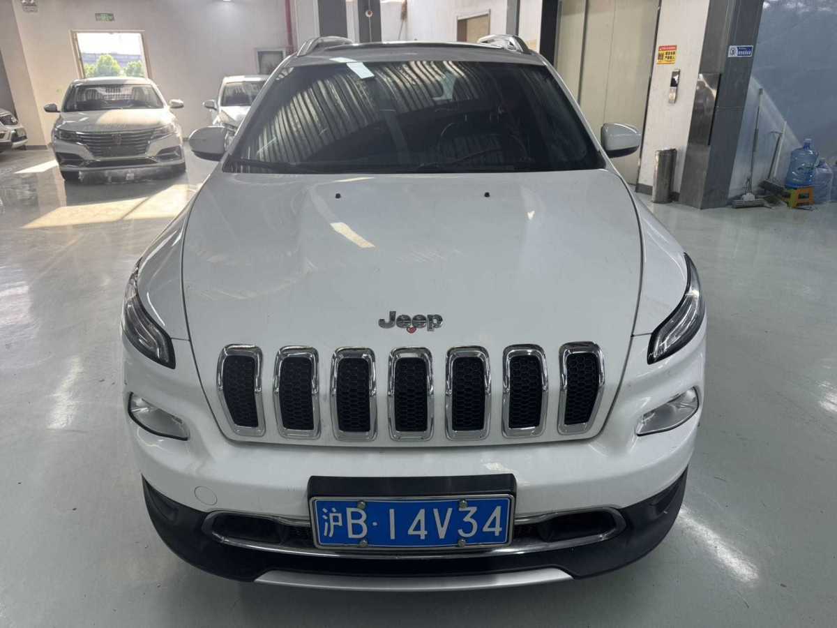 2018年10月Jeep 自由光  2017款 2.4L 領(lǐng)先版