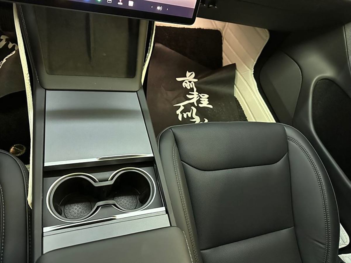 特斯拉 Model Y  2023款 后輪驅(qū)動(dòng)版圖片