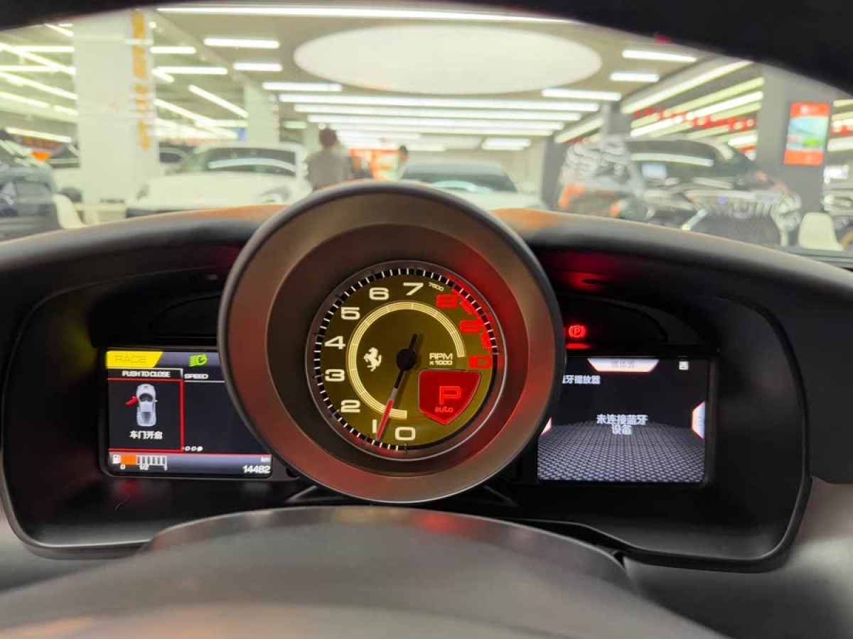 法拉利 F8 Tributo  2019款  3.9T V8圖片