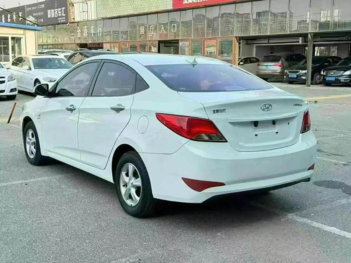 2015年8月現(xiàn)代 瑞納  2014款 1.4L 自動智能型GLS