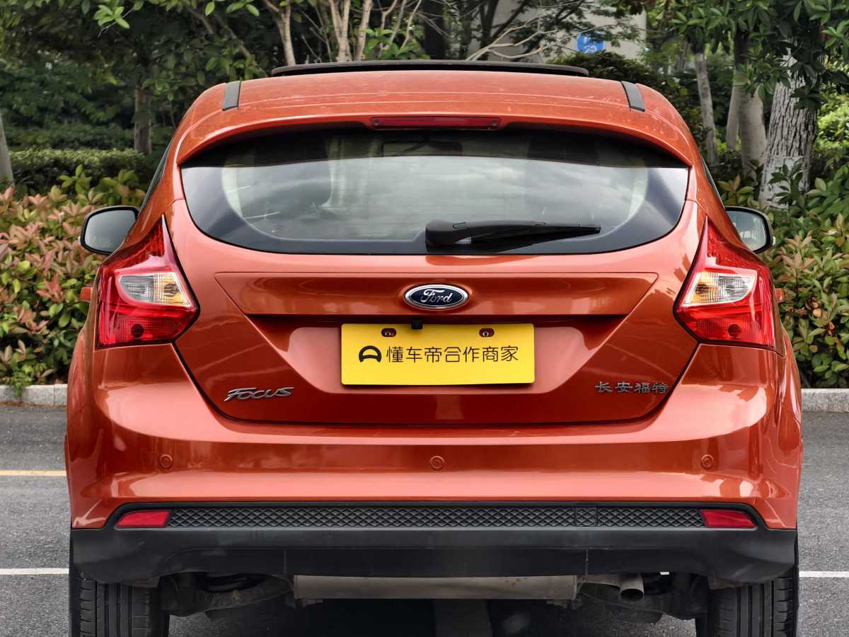 福特 ?？怂? 2012款 兩廂 1.6L 自動(dòng)風(fēng)尚型圖片