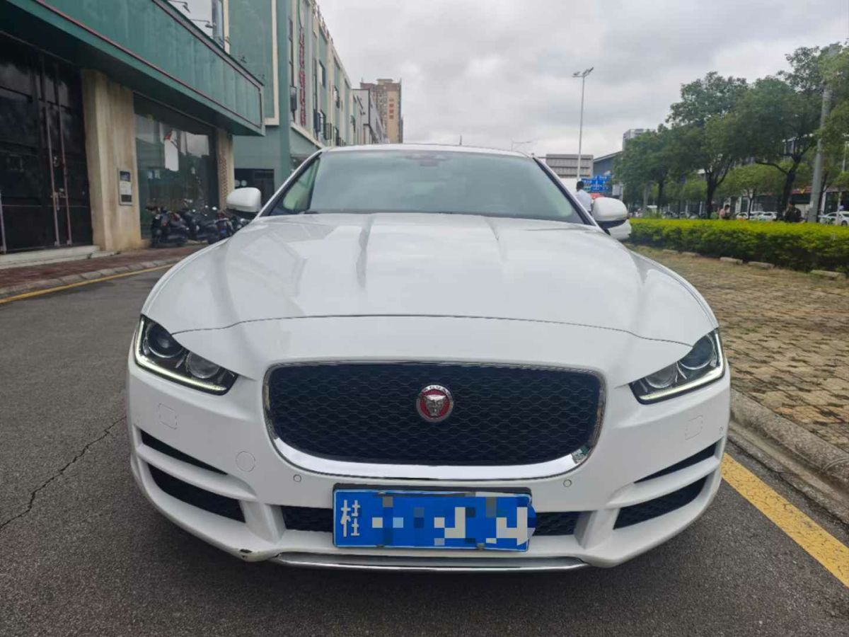 捷豹 XE  2018款 2.0T 300PS 四驱R-Sport运动版图片