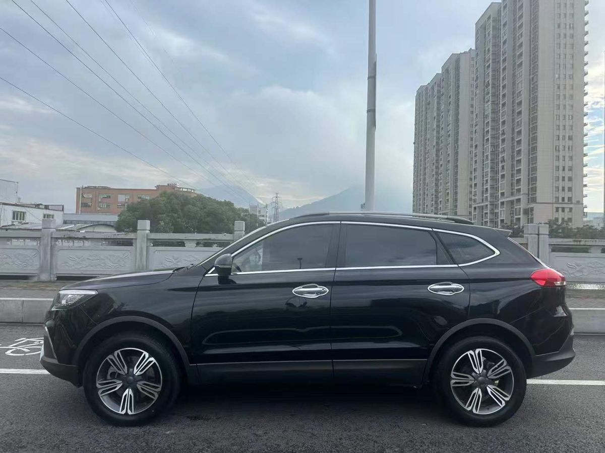 獵豹 獵豹CS10  2019款  2.0T 自動(dòng)駕享版圖片