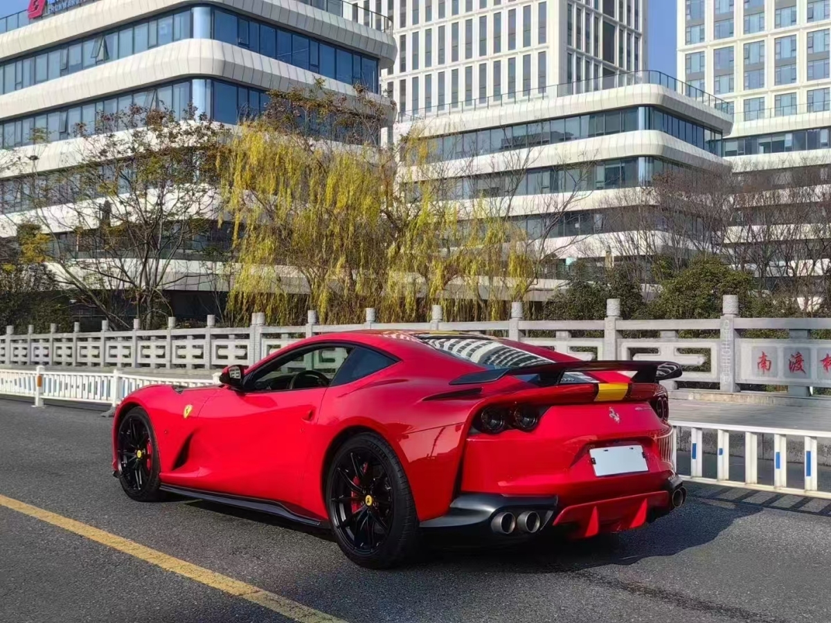 法拉利 812 Superfast  2017款 6.5L 標(biāo)準(zhǔn)型圖片