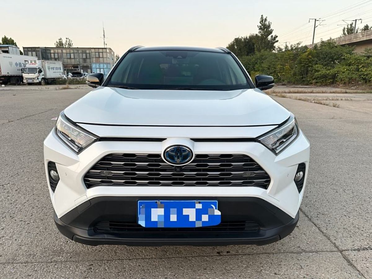 2020年12月豐田 RAV4榮放  2023款 雙擎 2.5L E-CVT四驅(qū)旗艦版