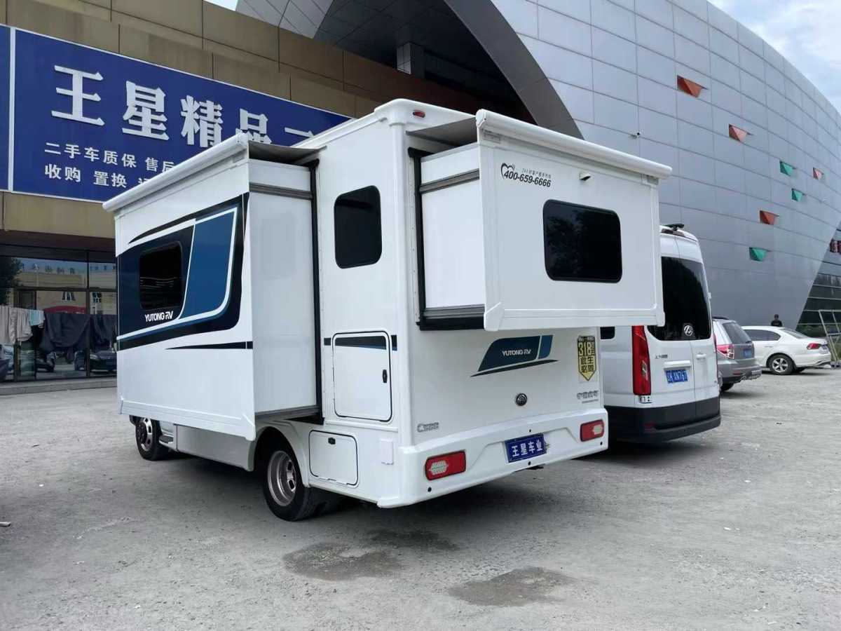 東風(fēng) 御風(fēng)房車  C型房車圖片