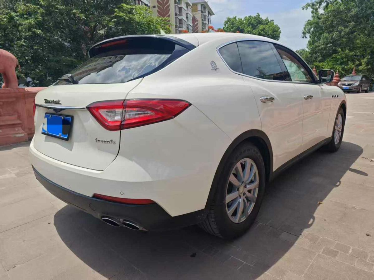 瑪莎拉蒂 Levante  2018款 3.0T 經(jīng)典版圖片