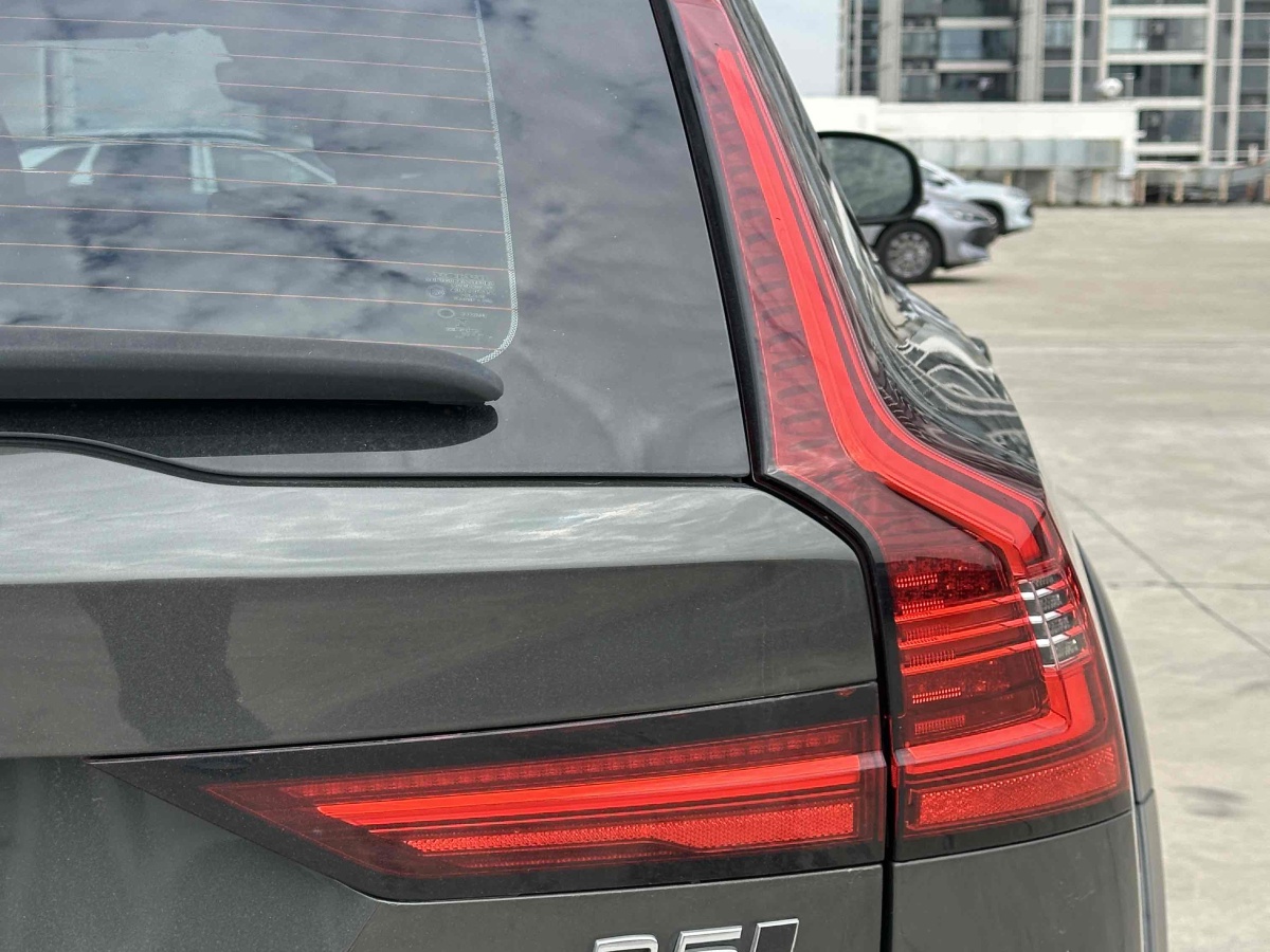 2021年9月沃爾沃 V90  2023款 Cross Country B5 AWD 智遠(yuǎn)版