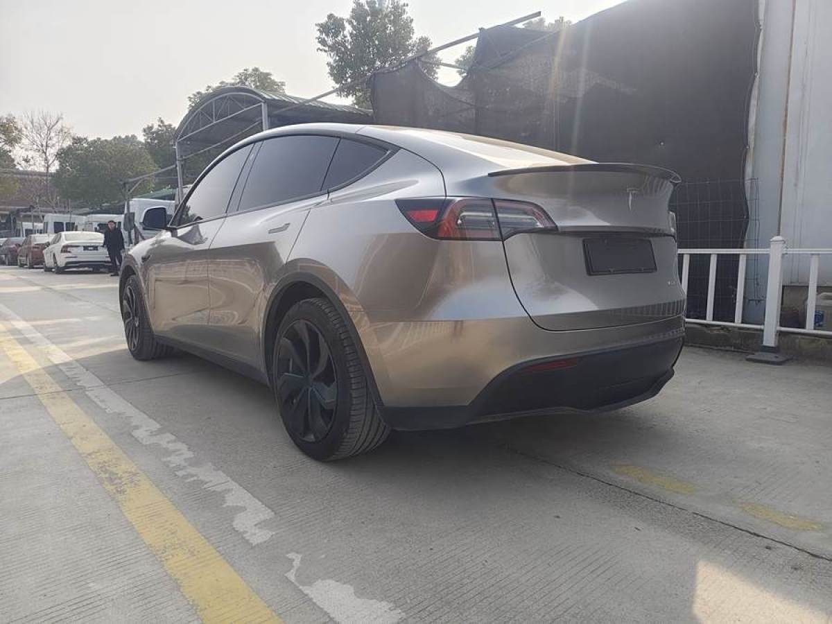 特斯拉 Model 3  2022款 后輪驅動版圖片