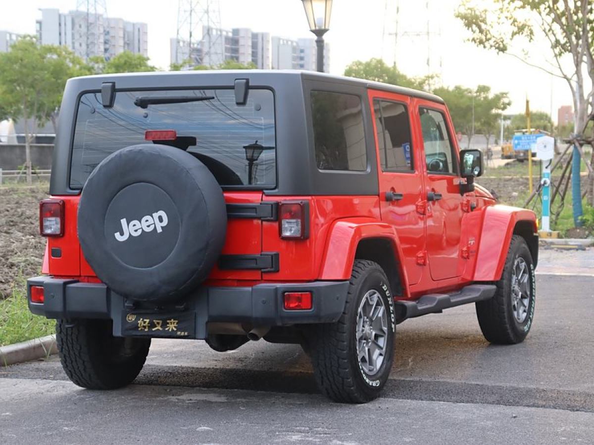 Jeep 牧馬人  2015款 3.0L Sahara 四門(mén)舒享版圖片