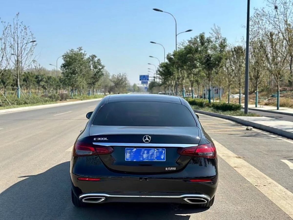 奔馳 奔馳E級  2020款 改款 E 300 L 時(shí)尚型圖片