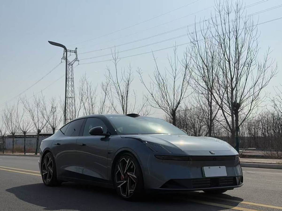 領(lǐng)克 領(lǐng)克Z10  2025款 95kWh 702km四驅(qū)智駕Ultra圖片