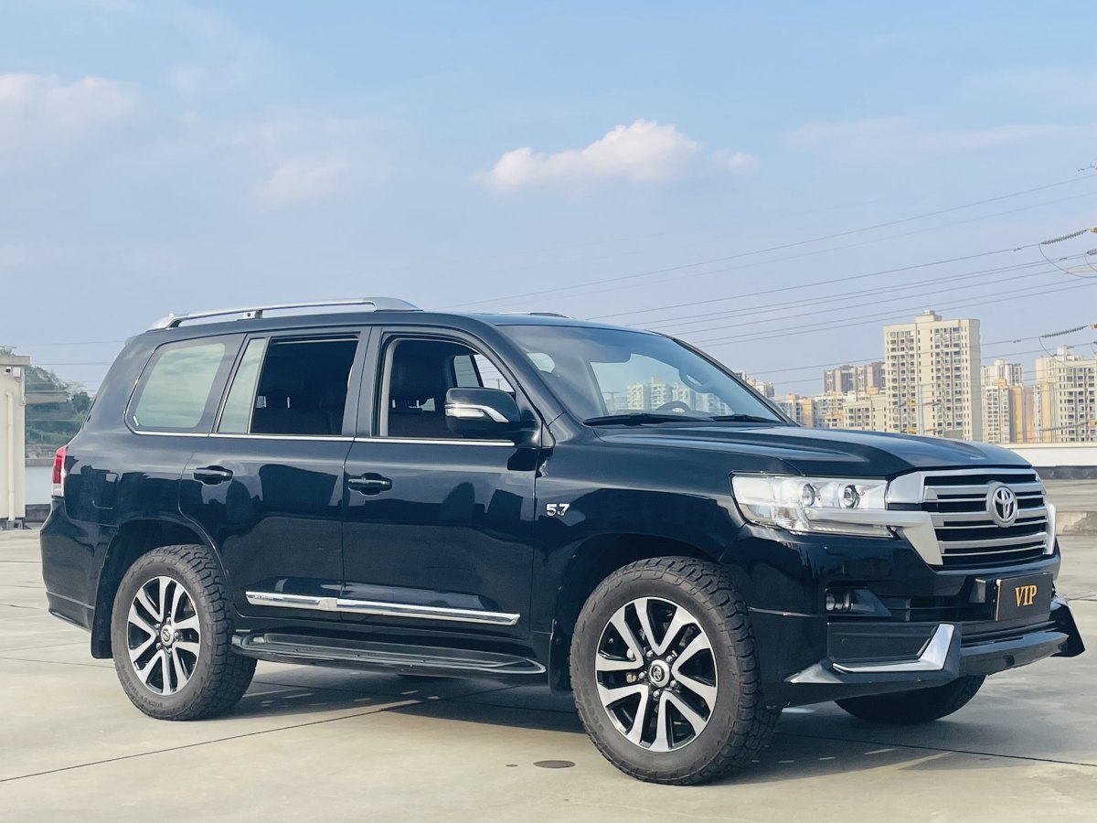 2019年11月豐田 蘭德酷路澤  2018款 5.7L VX-R 12氣 底升(中東版)