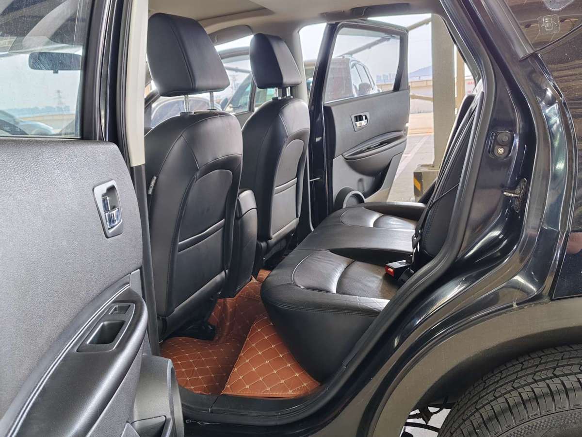 日產(chǎn) 逍客  2011款 2.0XV 雷 CVT 2WD圖片
