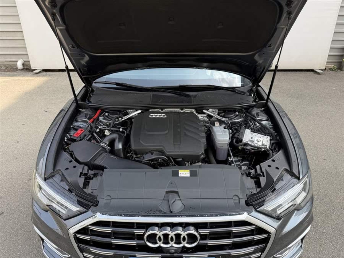 奧迪 奧迪A6L  2024款 45 TFSI 臻選動感型圖片