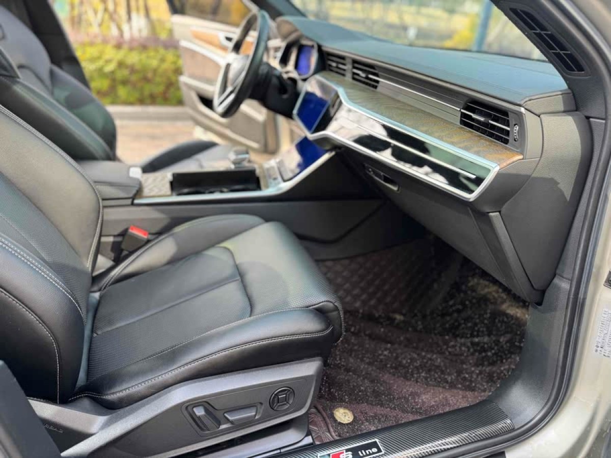 奧迪 奧迪A6L  2019款 45 TFSI 臻選動感型圖片