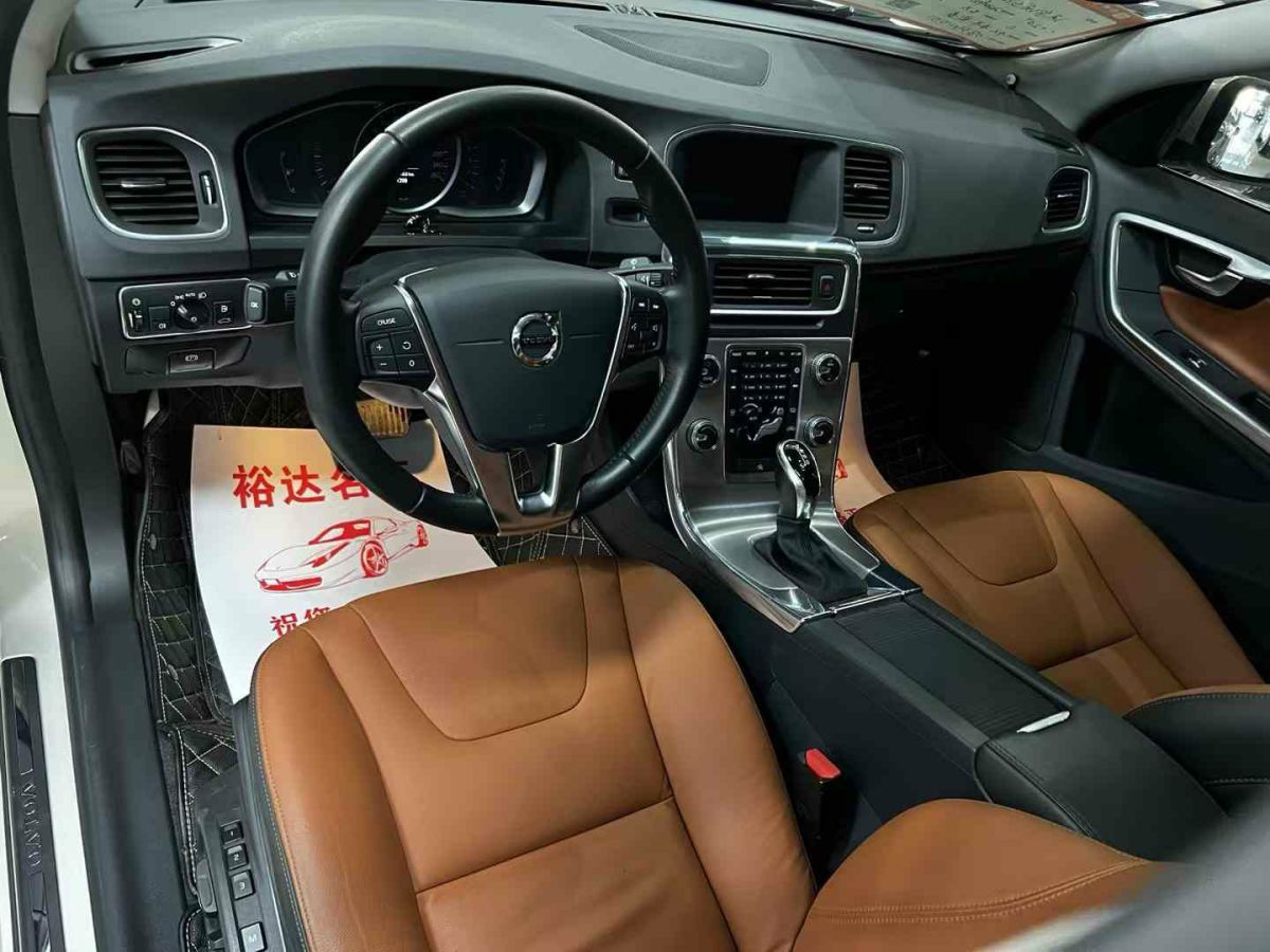 沃爾沃 S60L  2020款  T5 智進進階版圖片