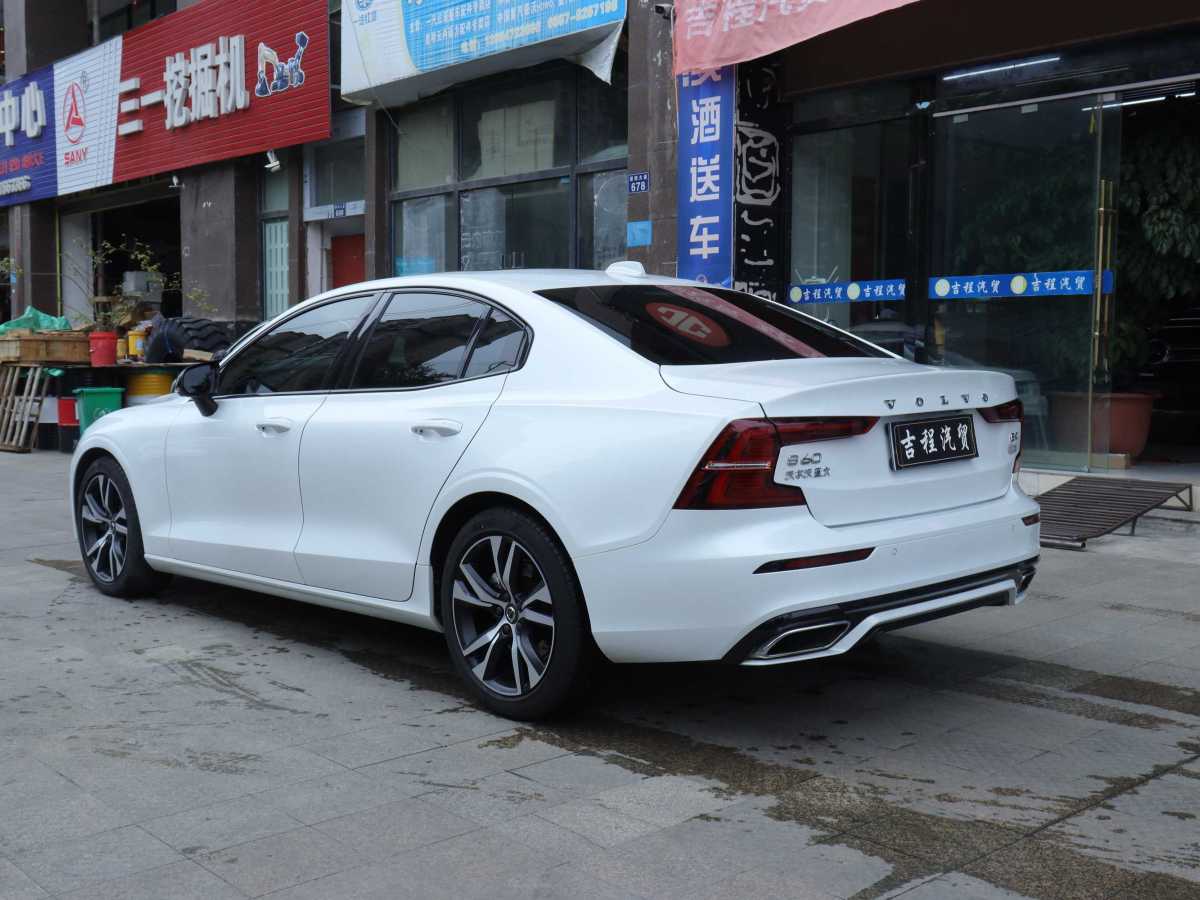 沃爾沃 S60L  2022款 B4 智遠(yuǎn)豪華版圖片