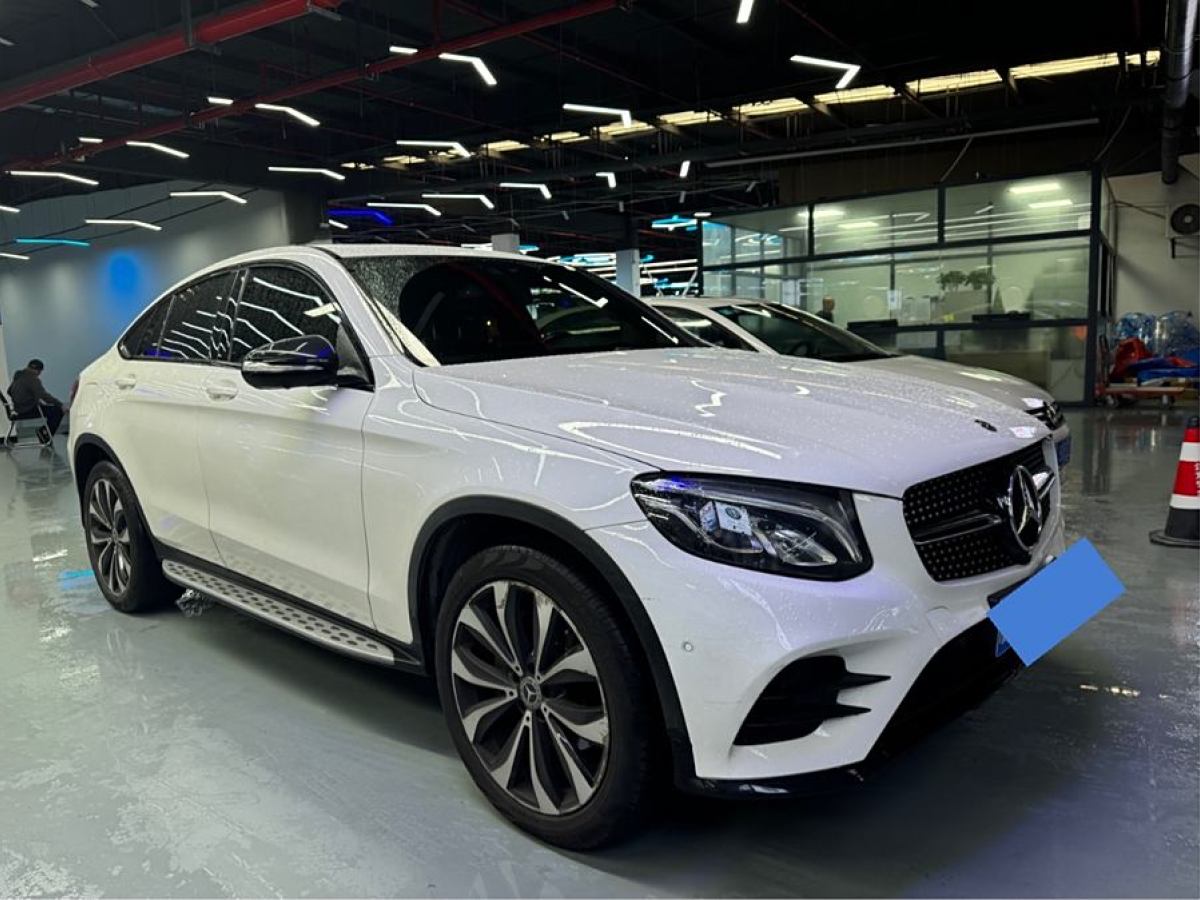 奔馳 奔馳GLC  2023款 改款 GLC 260 4MATIC 轎跑SUV圖片