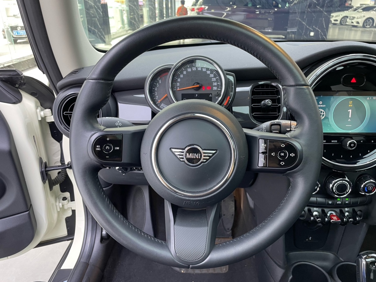 2022年5月MINI MINI 2022款 改款 1.5T ONE