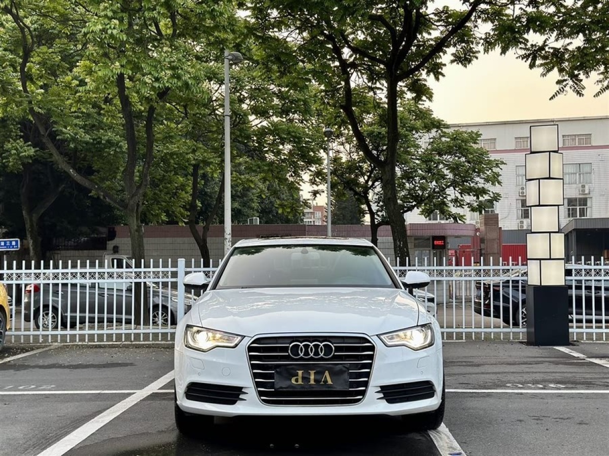 奧迪 奧迪A6L  2012款 TFSI 標(biāo)準(zhǔn)型圖片
