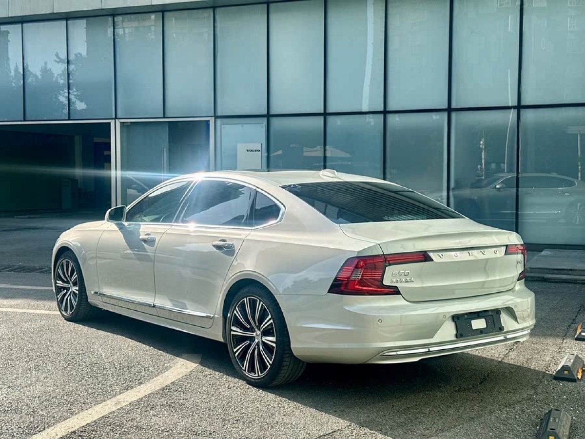 沃爾沃 S90  2022款 B5 智遠(yuǎn)豪華版圖片