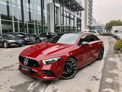 2021年5月 奔馳 奔馳A級(jí)AMG AMG A 35 4MATIC圖片