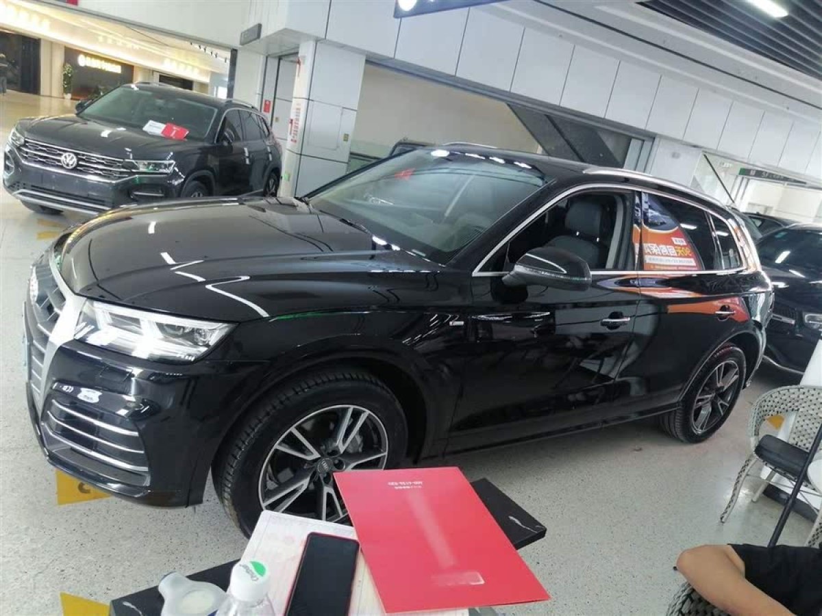 奧迪 奧迪Q5L  2018款  40 TFSI 榮享時(shí)尚型 國(guó)VI圖片