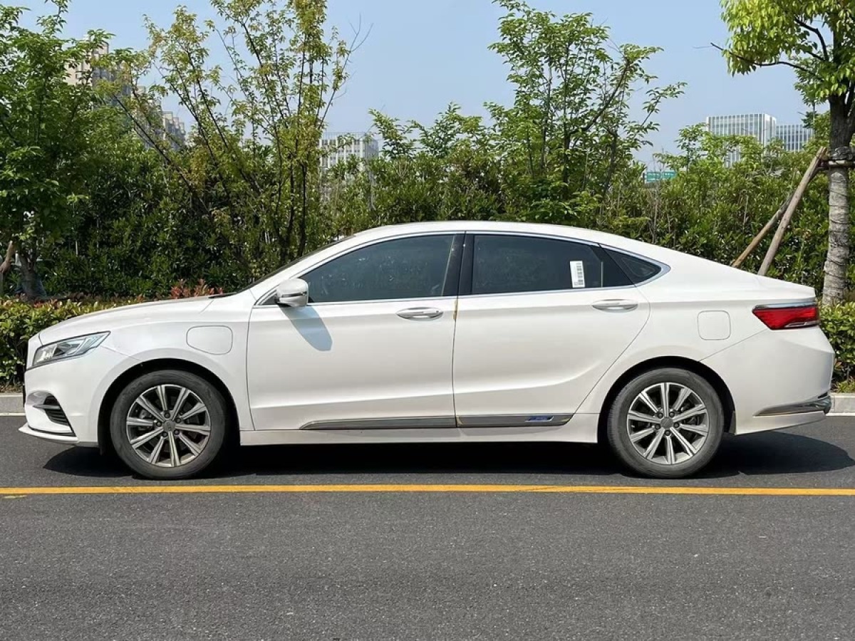 吉利 博瑞GE新能源  2020款 1.5T PHEV 領(lǐng)航版圖片