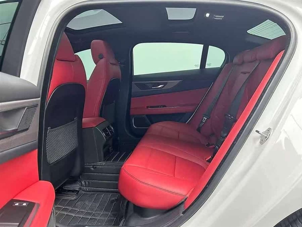 捷豹 XEL  2022款 2.0T 250PS R-DYNAMIC S進(jìn)取運(yùn)動(dòng)版圖片