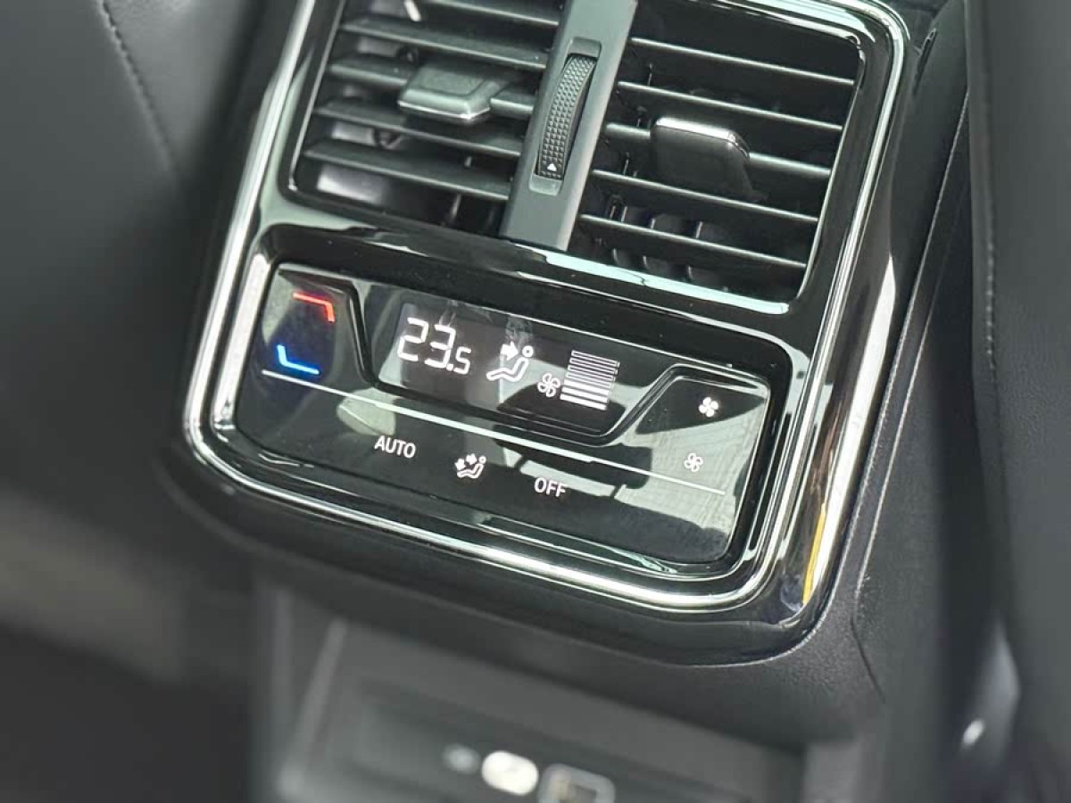 大眾 帕薩特  2022款 330TSI 精英版圖片