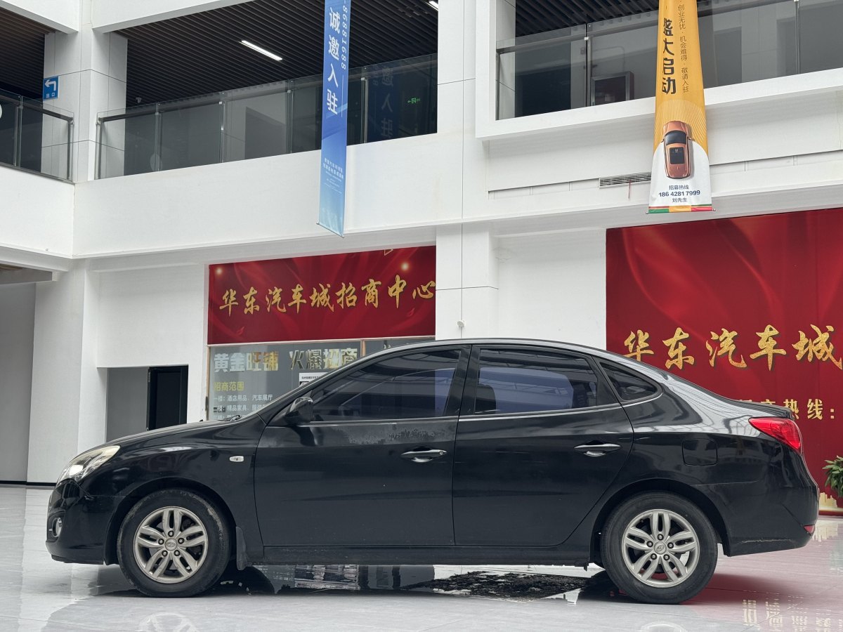 現(xiàn)代 悅動  2011款 1.6L 自動舒適型圖片