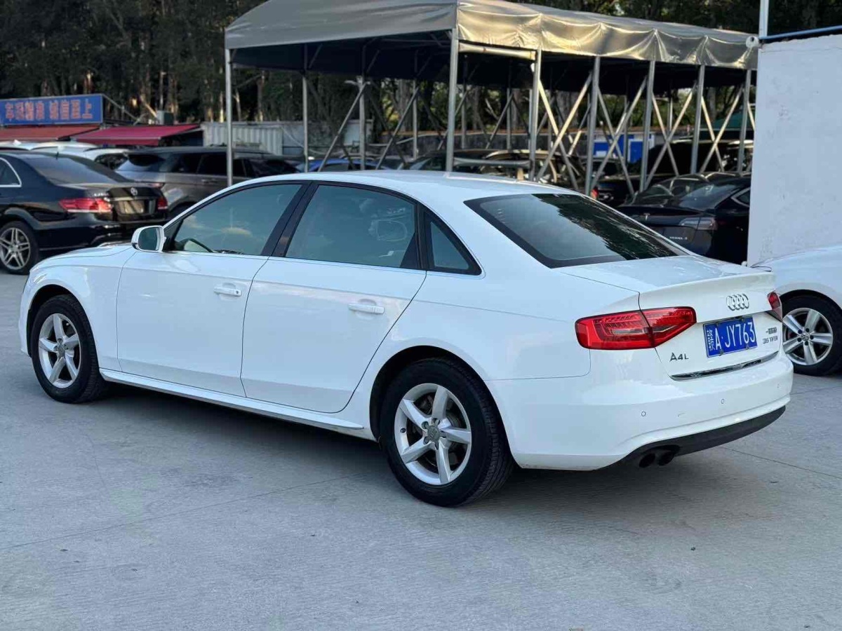 奥迪 奥迪A4L  2013款 35 TFSI 自动标准型图片